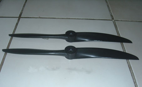 Royal B Propeller 13.5x8 (2pcs) - Click Image to Close